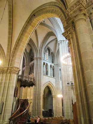 Images from the Cathedrale de St−Pierre